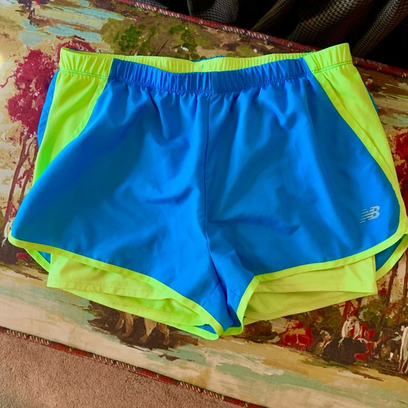 New Balance Running Shorts Size Large - Picture 2 of 10